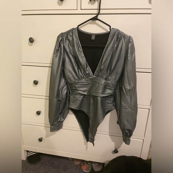 NEW SHEIN Elegant Deep V Neck pu Leather Bodysuit - Picture 4 of 8